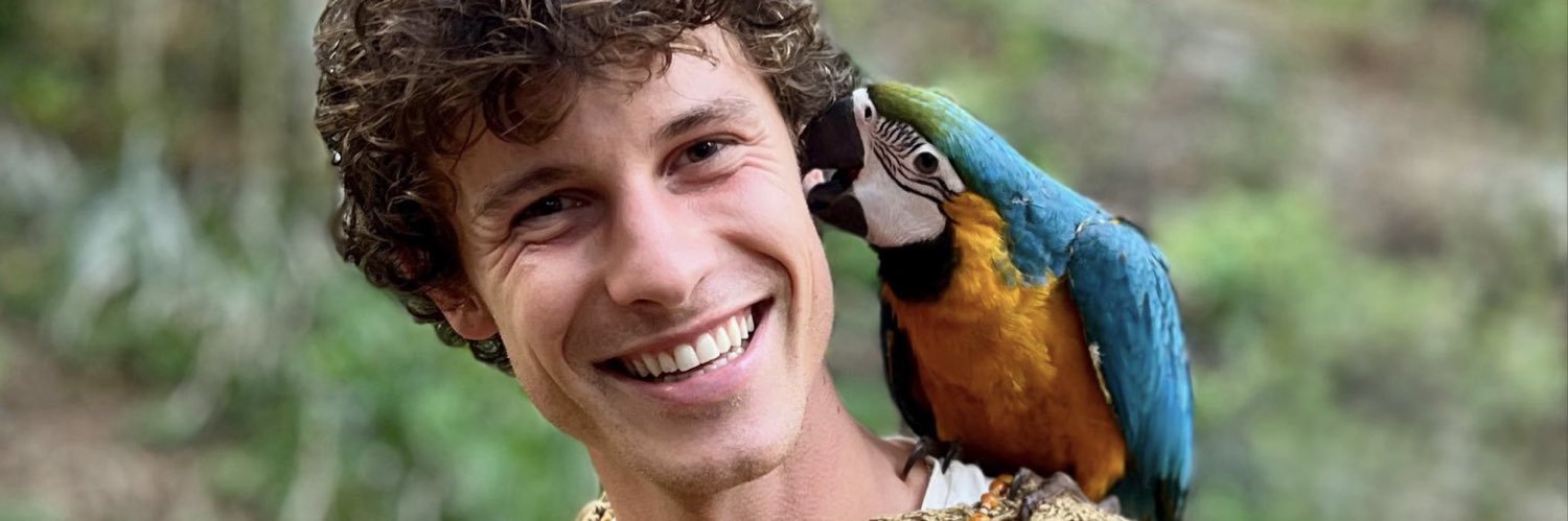 akanaked's profile banner image