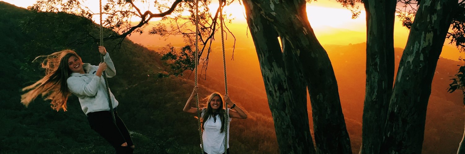 carlyhunter_'s profile banner image