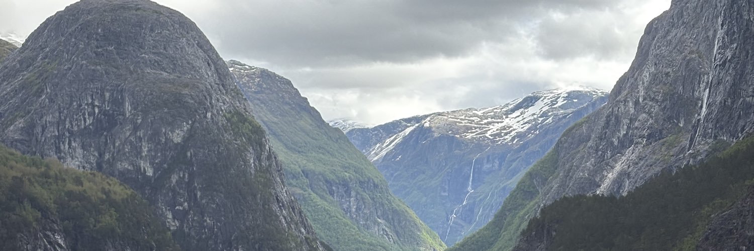 MaxRuoho's profile banner image