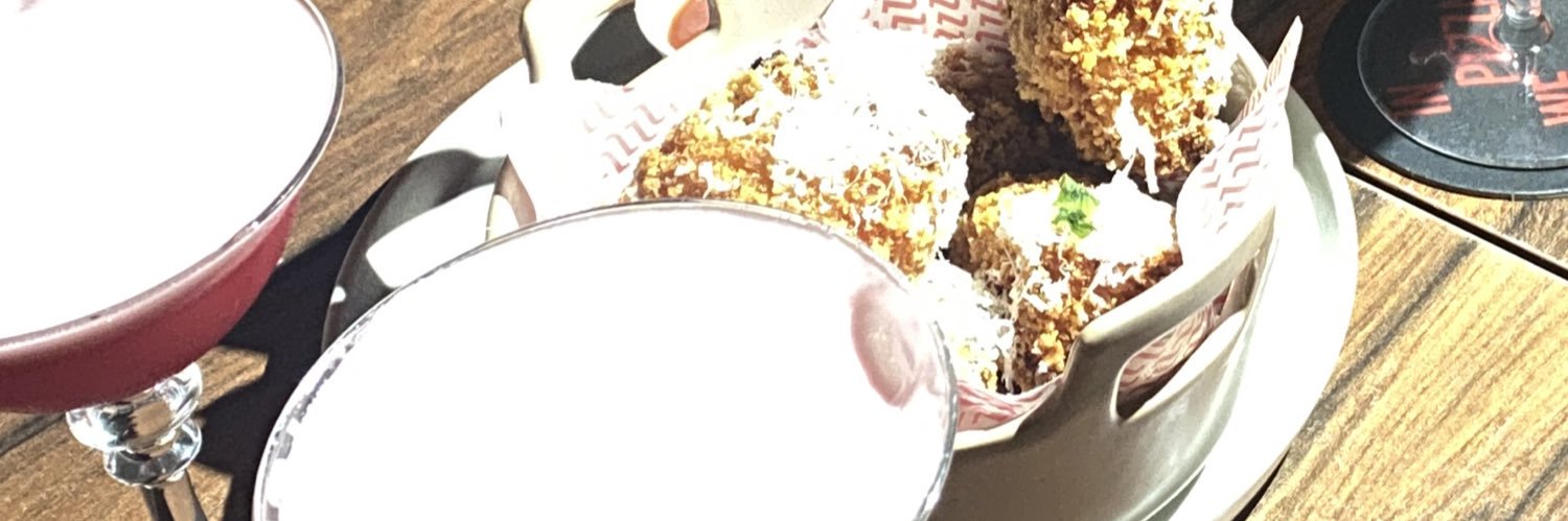 caduburger's profile banner image