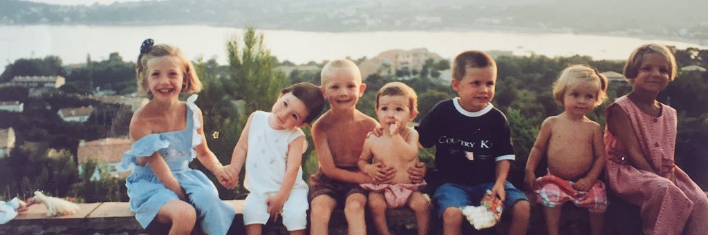 Victoirepersyn's profile banner image
