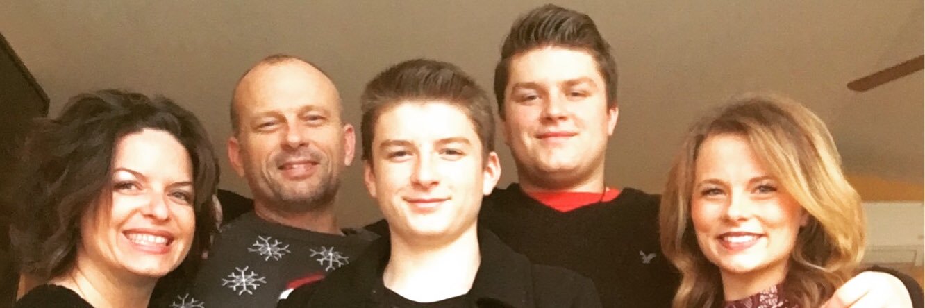 desiwhit2000's profile banner image