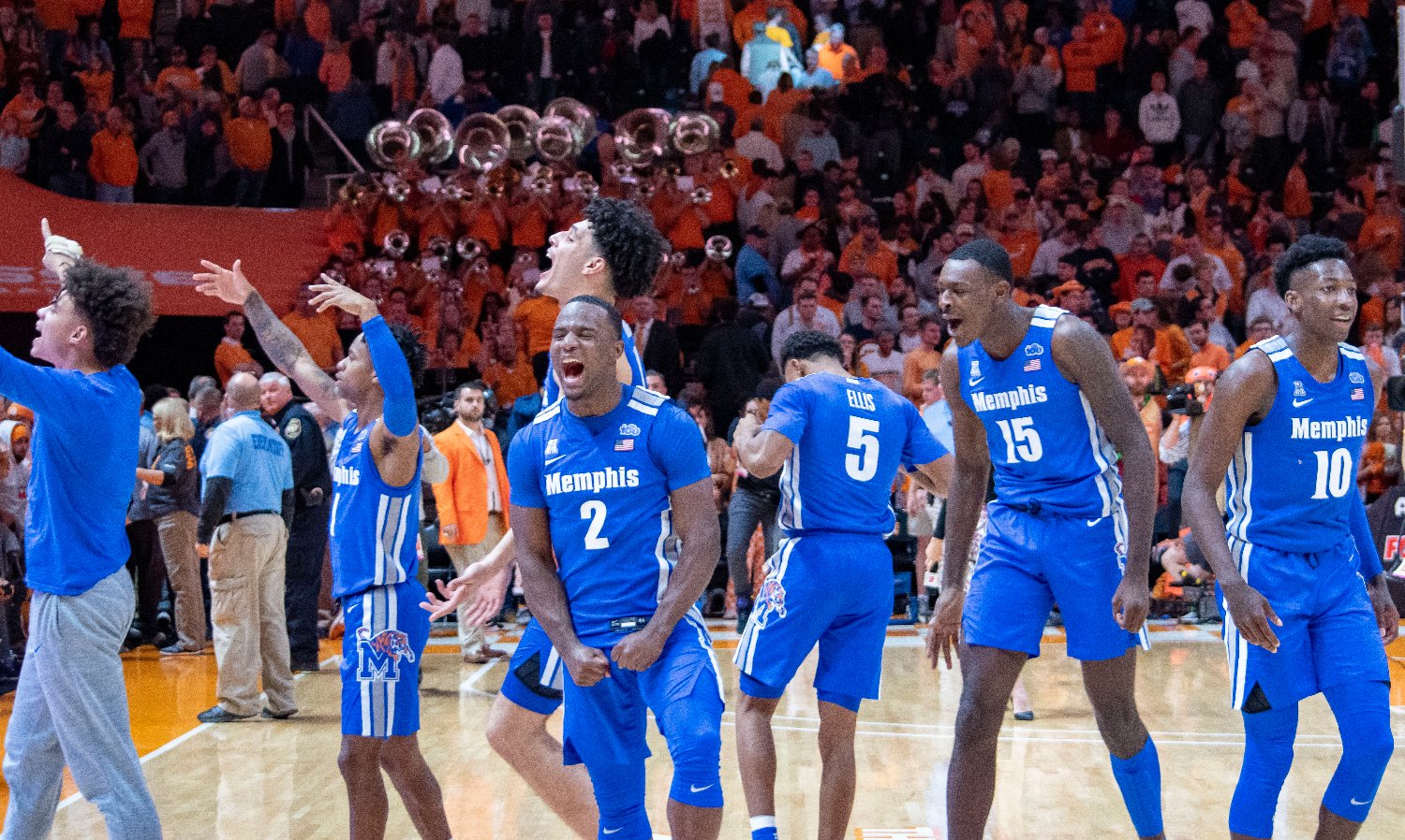 The Daily Helmsman Sports banner