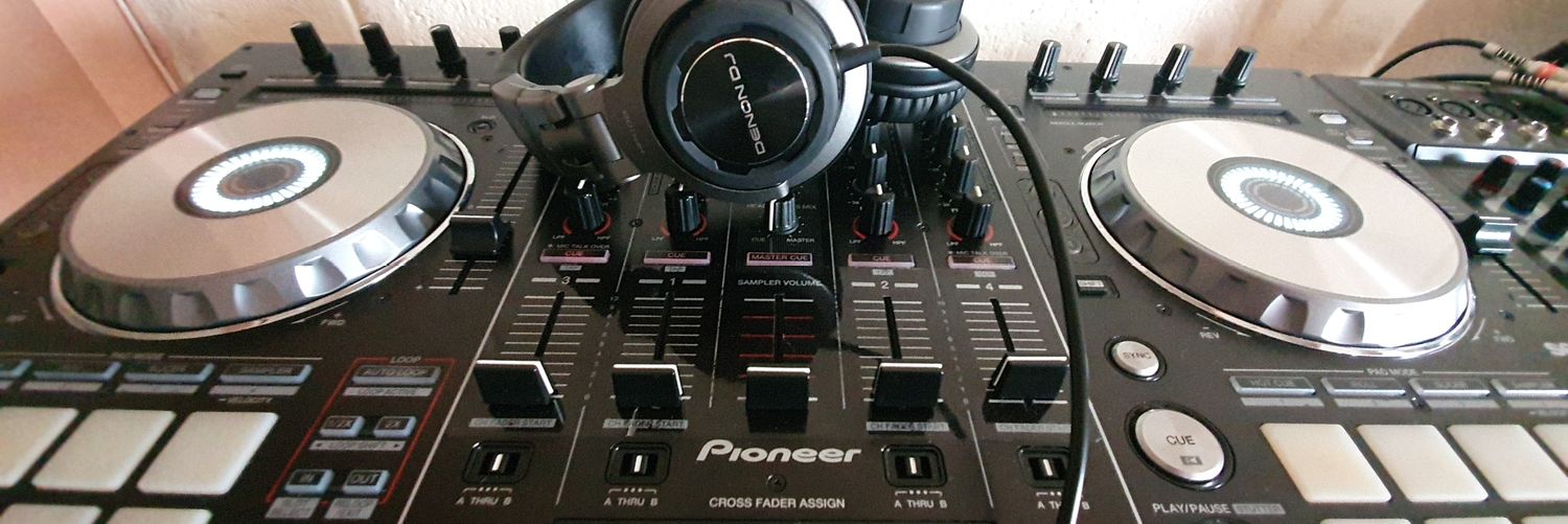 locofredydeejay's profile banner image