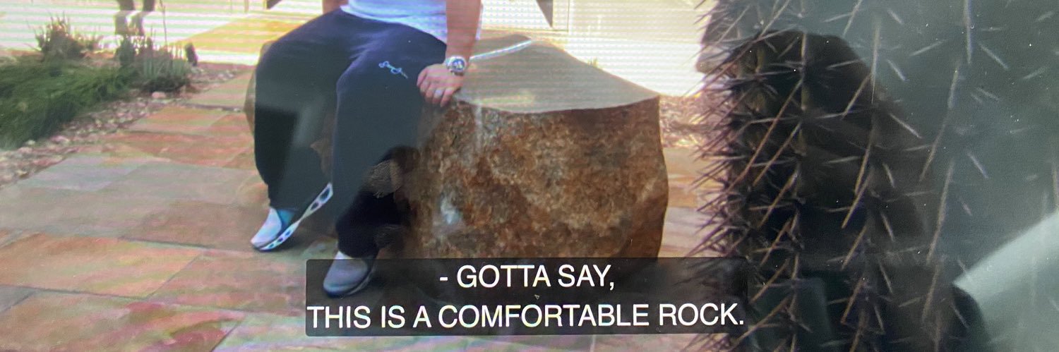 hehekrysta's profile banner image