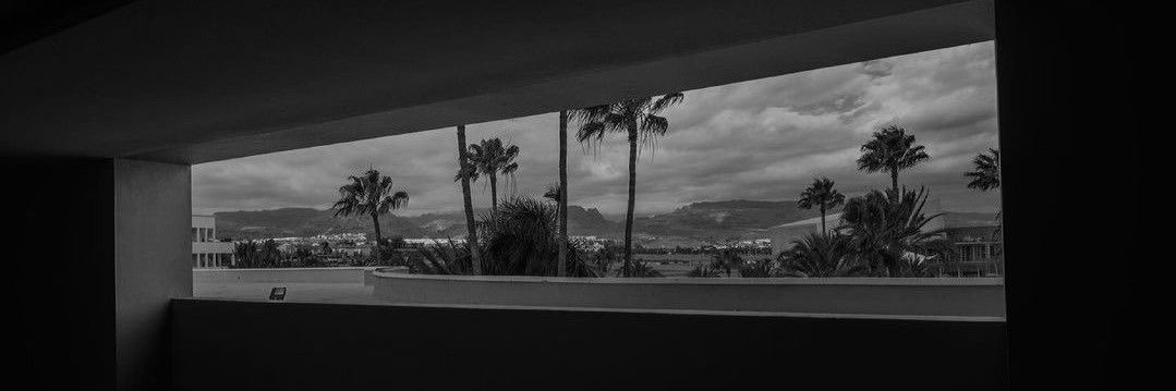 y_tr's profile banner image