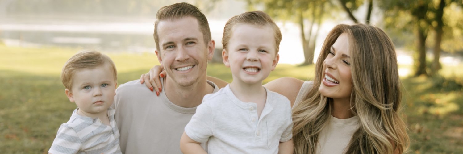 lauraegraham's profile banner image
