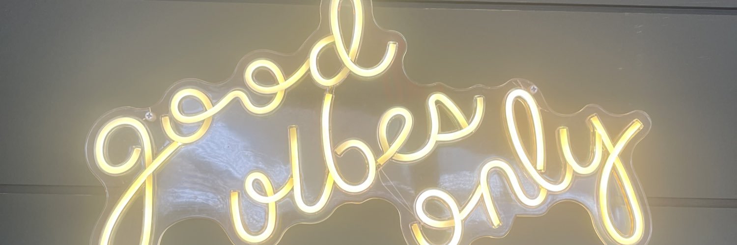 DanielleShark's profile banner image