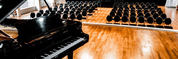 RyeCreativeCtr Profile Banner