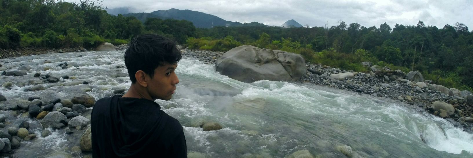 quesquare's profile banner image