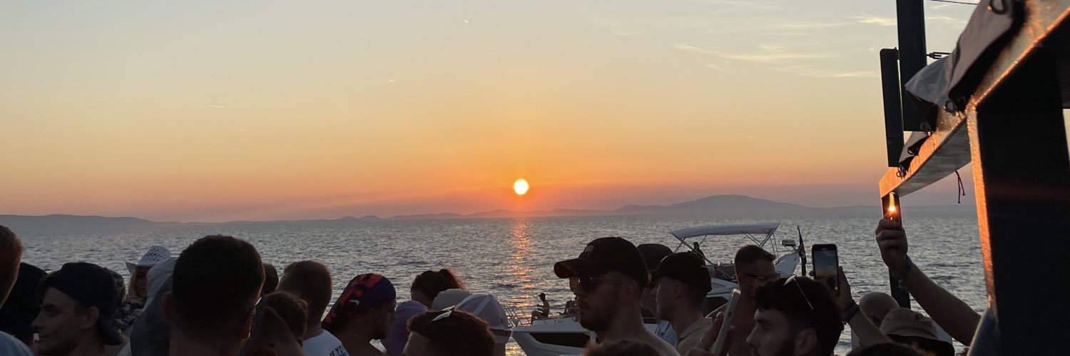 nicoledewse's profile banner image