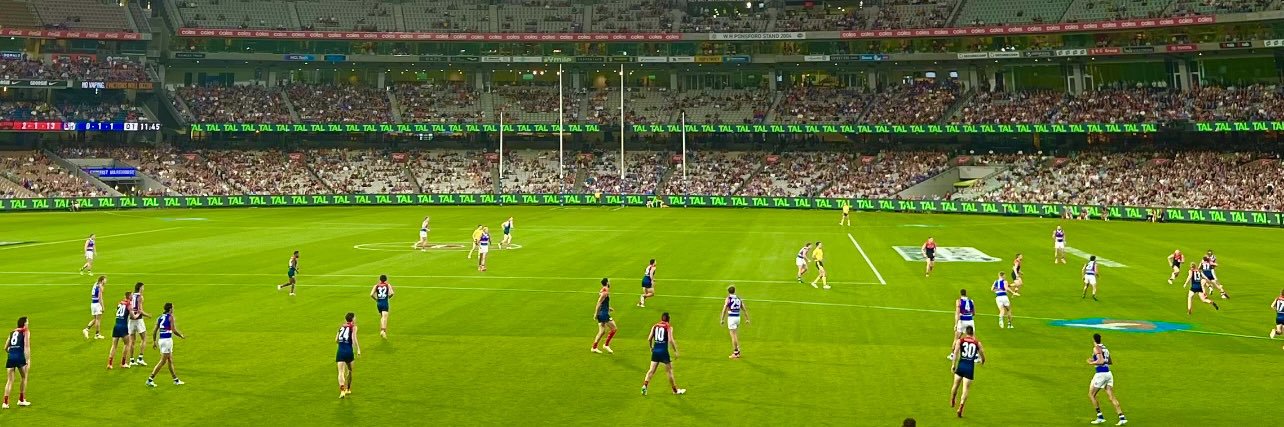 ItsAmandaJ ❤️💙 banner