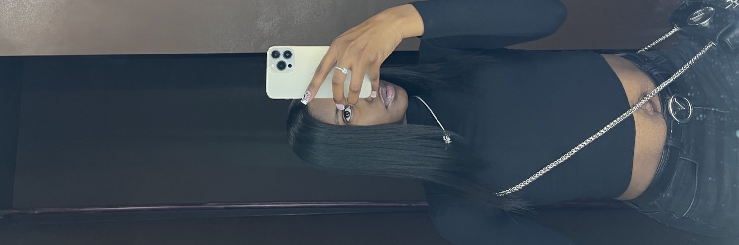 _shanyaaa's profile banner image