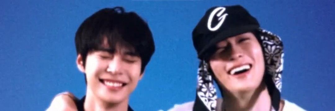 do77i_'s profile banner image