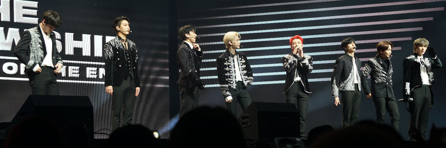 Roxy 🦋🌸 banner