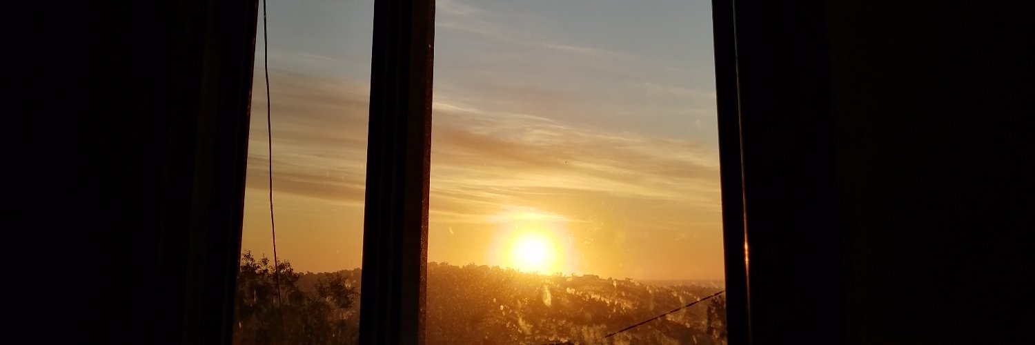 ConiiONell's profile banner image