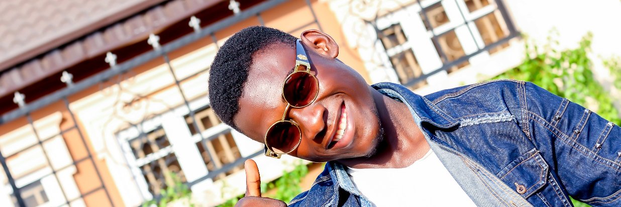 AfolabiDee1's profile banner image
