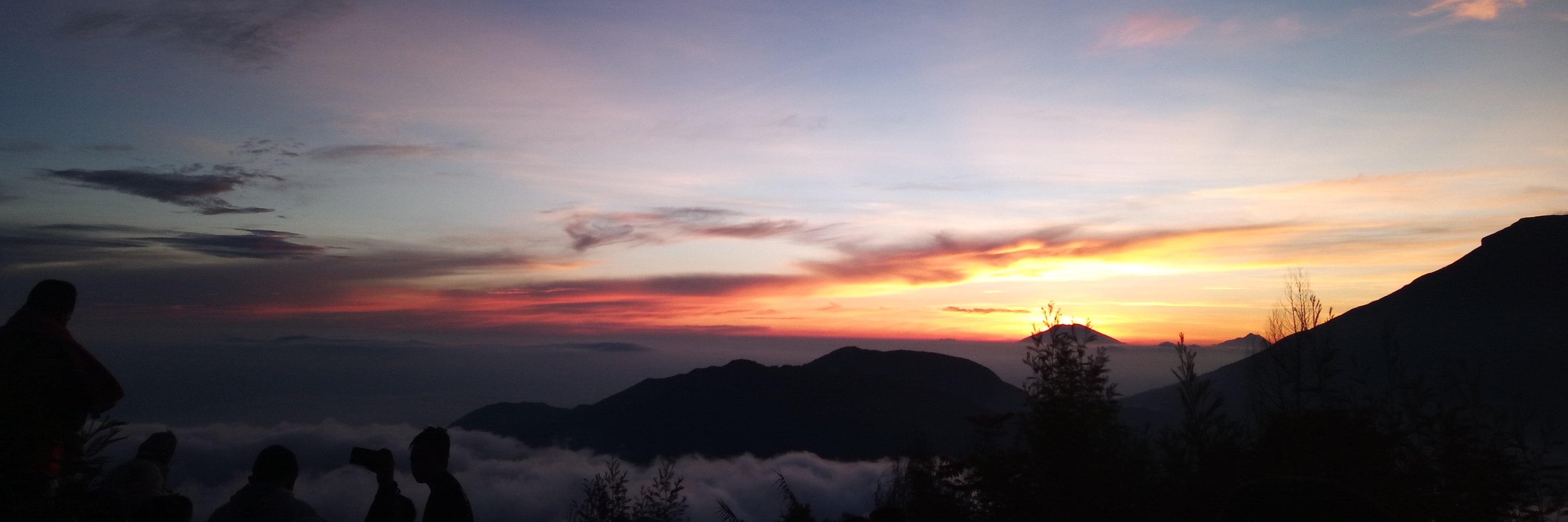 putragungp's profile banner image