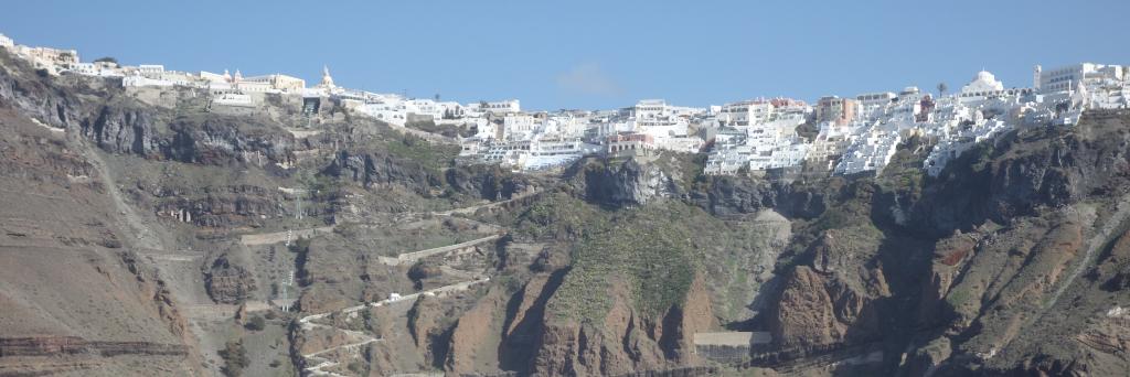 Domingo Moros banner