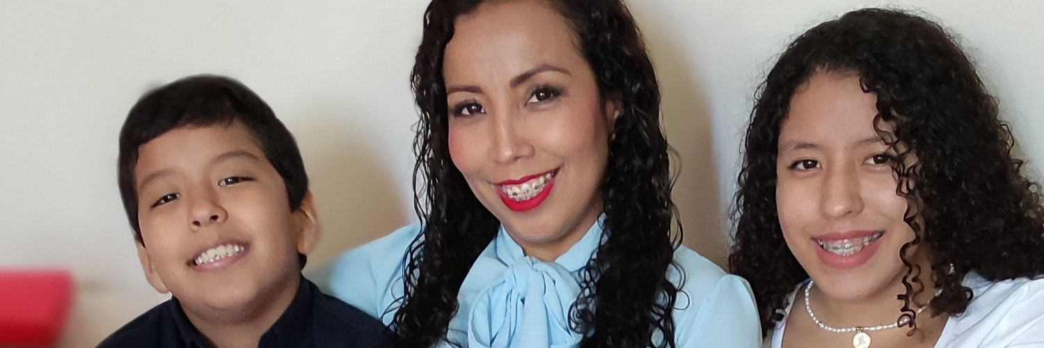 Claudiaperez85's profile banner image