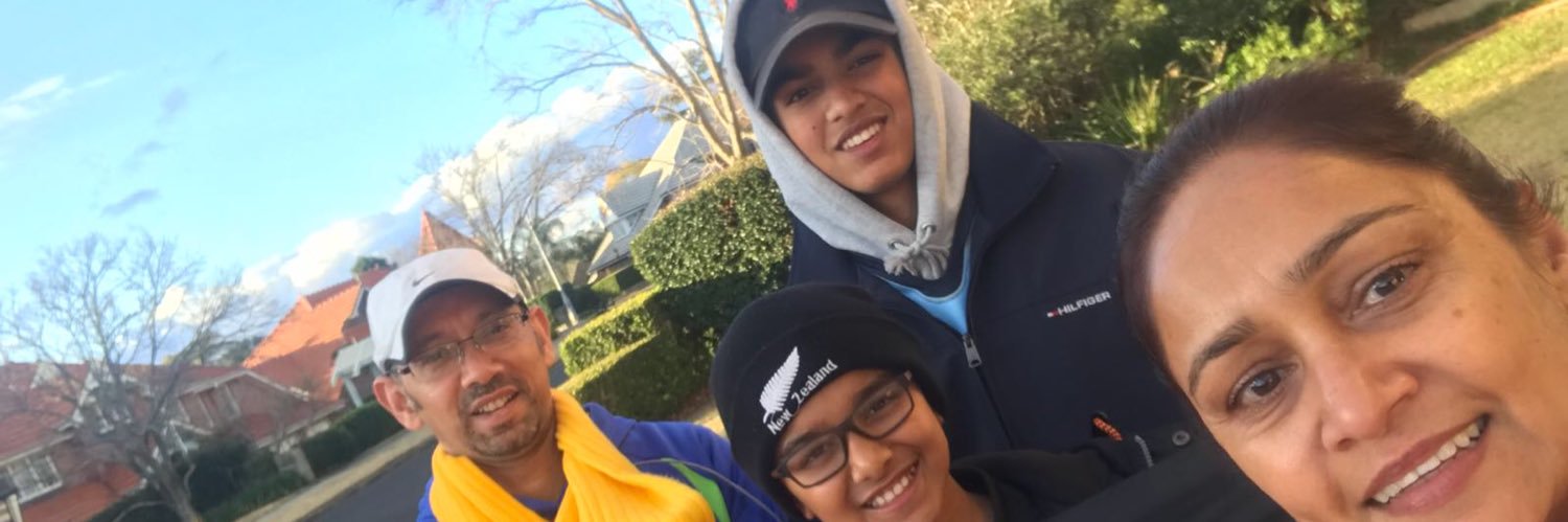 💉x 5 - 🇦🇺 Snehal Patel is wearing his PPE🇦🇺 banner