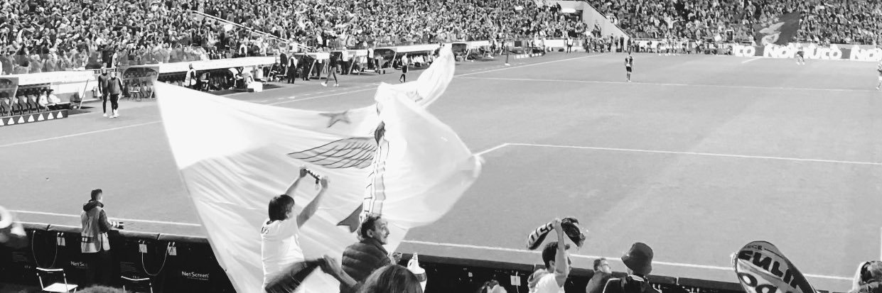inesds_c's profile banner image