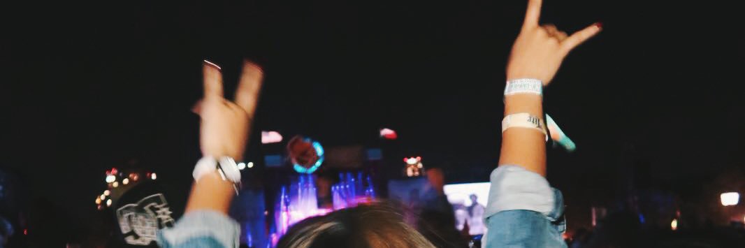 vicky1917's profile banner image
