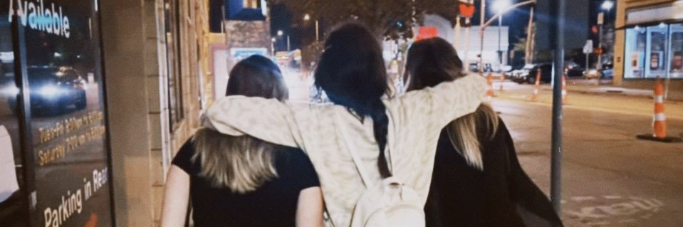 rileynelzon's profile banner image