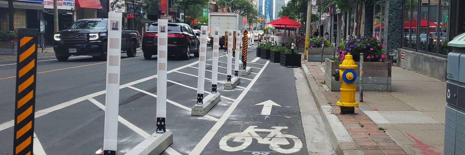 Bikes Love Yonge banner