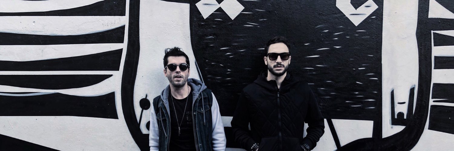 Earstrip banner