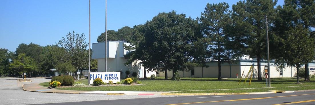 Plaza Middle banner
