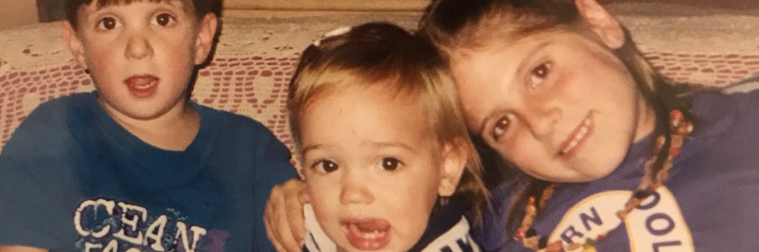 dezlo's profile banner image