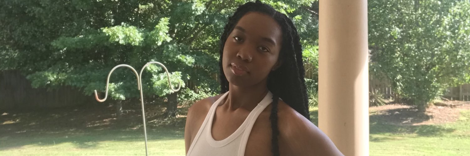 Kenyaariee's profile banner image