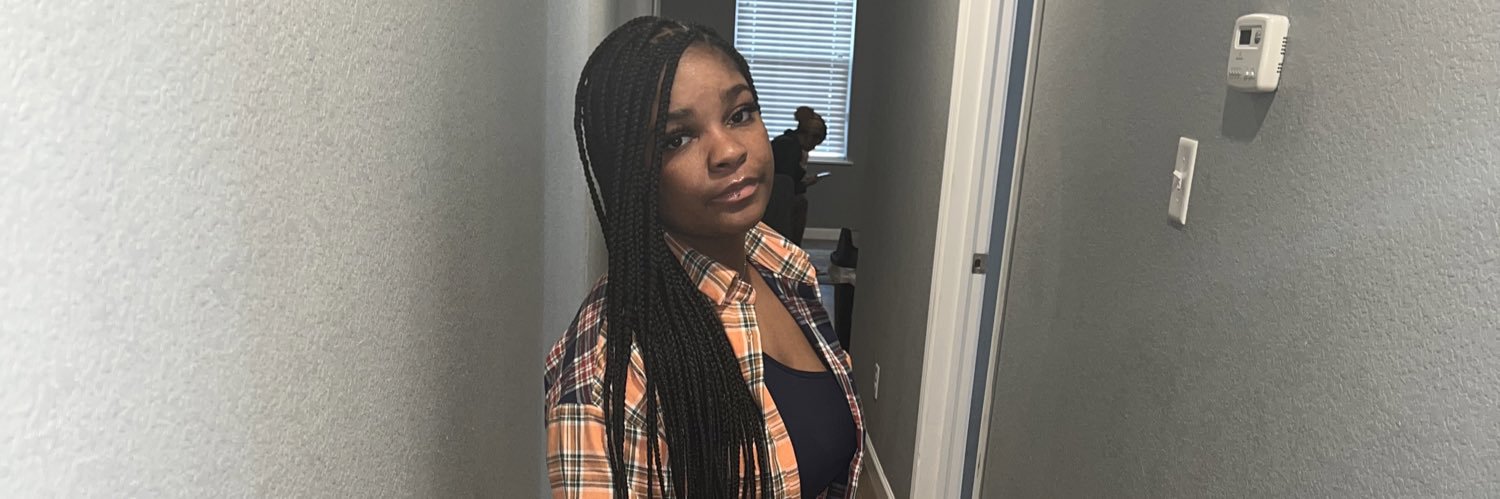 missoliviaaa_'s profile banner image