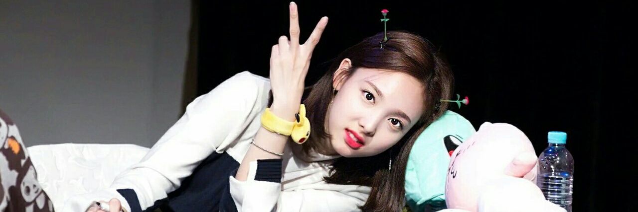 lim__nayeon's profile banner image