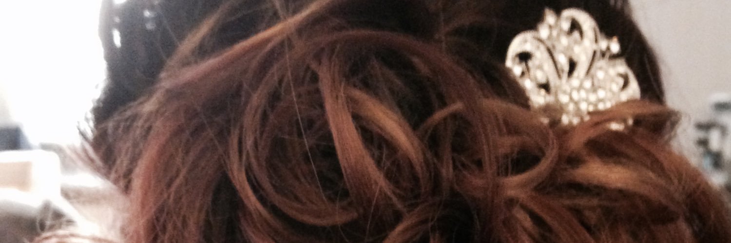 laurmrtnzb's profile banner image