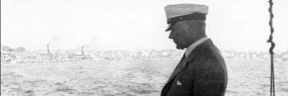 I grieve in stereo, stereo sounds strange banner