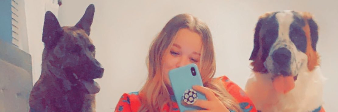 LovingLyssa's profile banner image