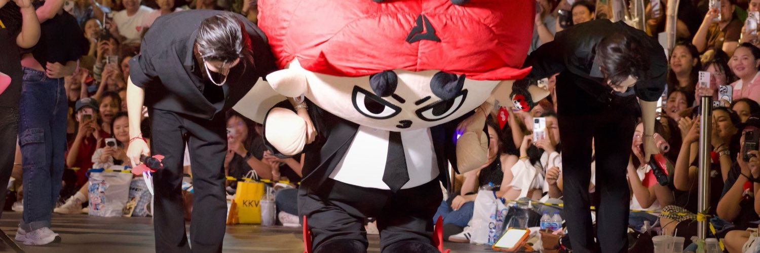 ploypanaddy's profile banner image