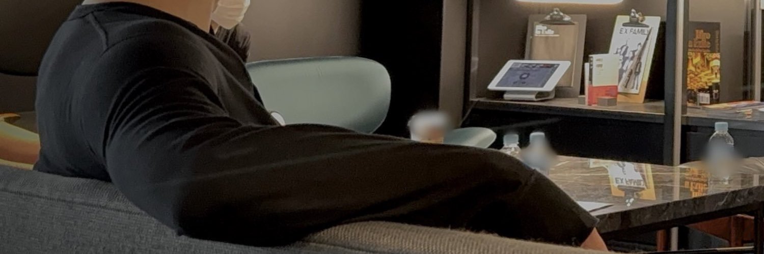 o_mi_e's profile banner image