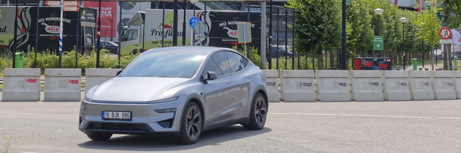 TeslaSelcuk's profile banner image