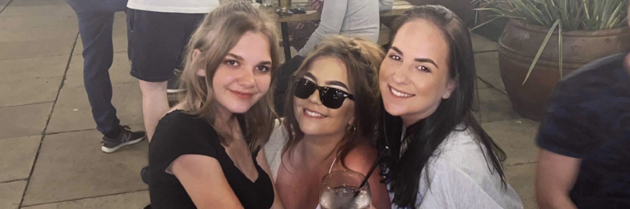 chlo_cartwright's profile banner image