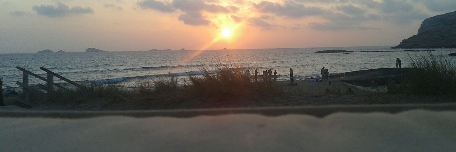 srta_rocknroll_'s profile banner image