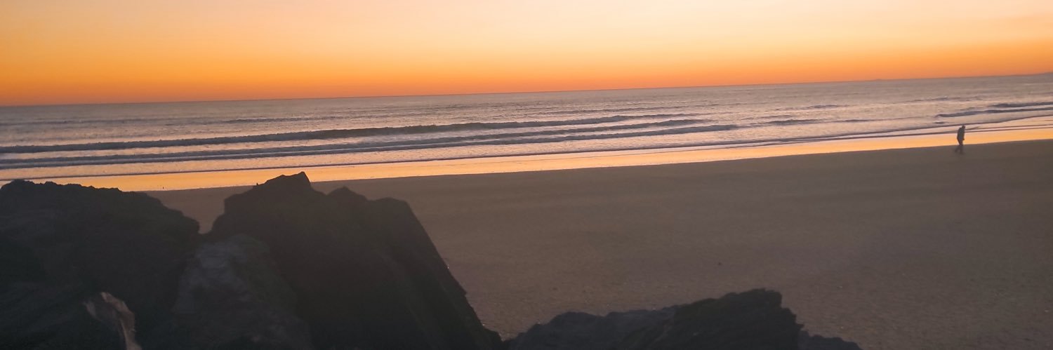 alba1022's profile banner image