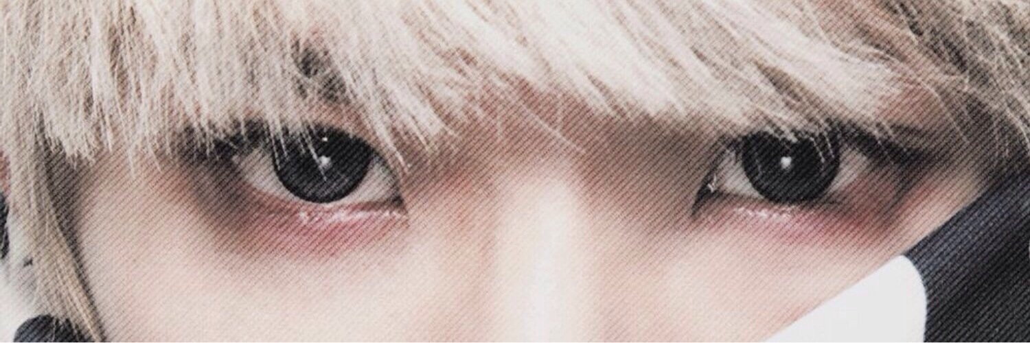 M banner