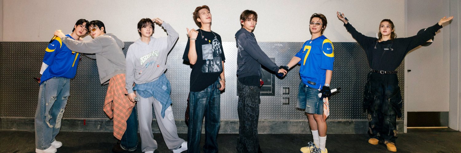 XioLizVi's profile banner image
