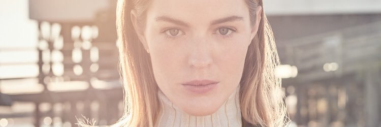 AlbertoWoman's profile banner image