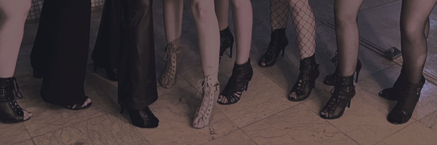 knownasella's profile banner image