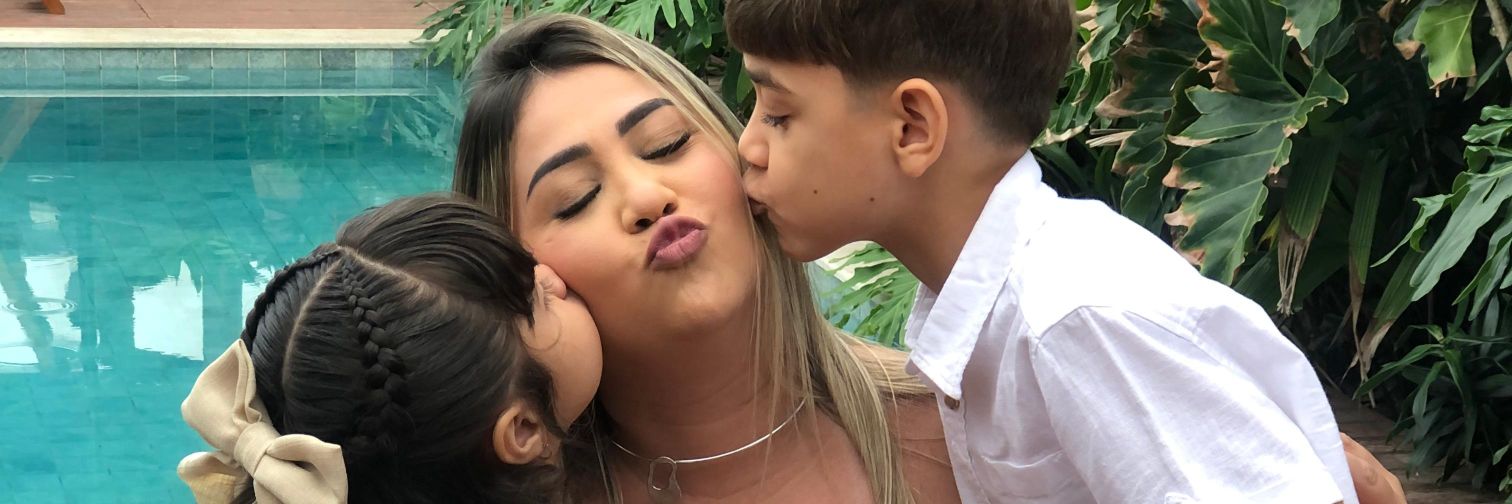 fabrinee_'s profile banner image