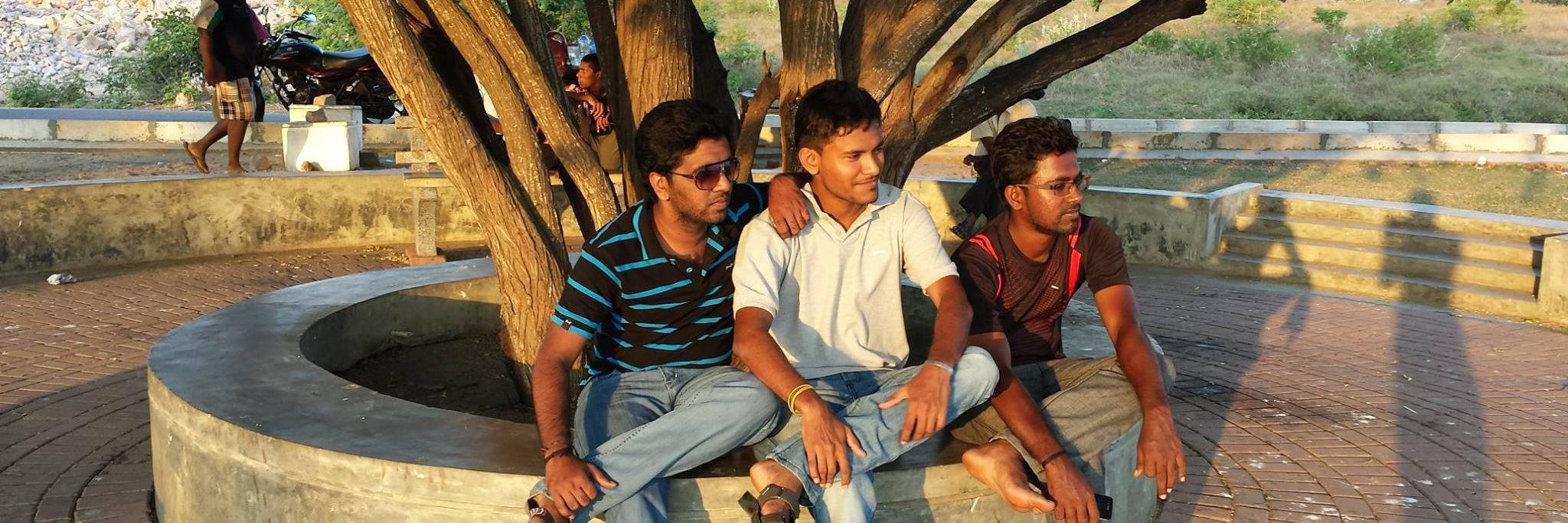vinukathir's profile banner image
